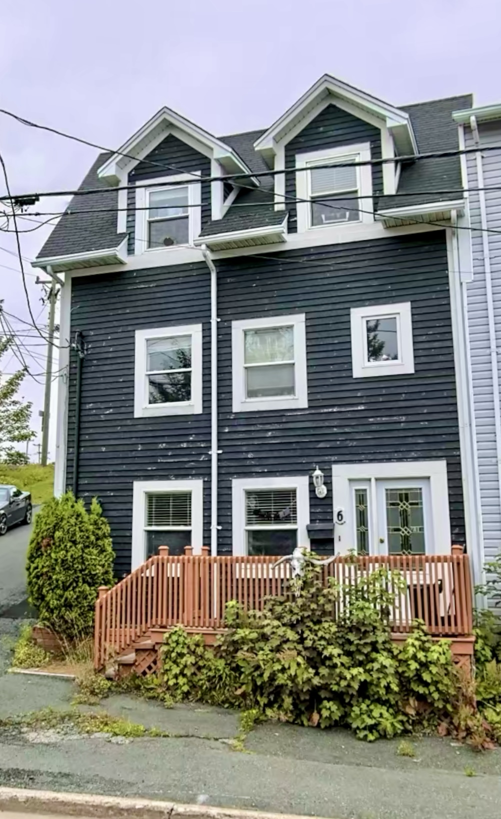 6 Duckworth Street