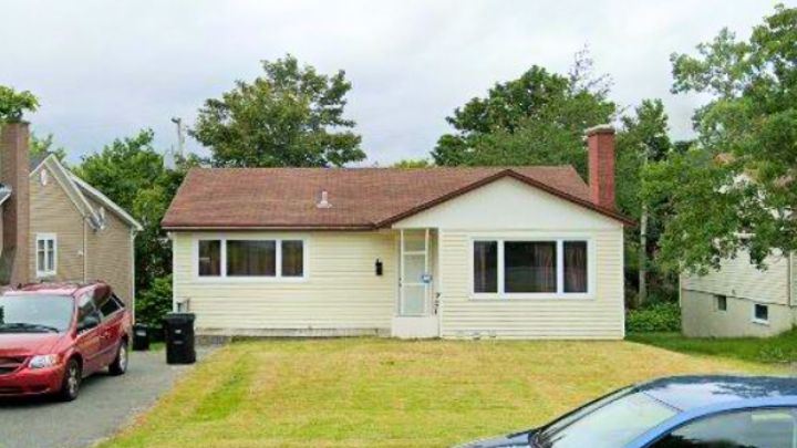 182 University Avenue