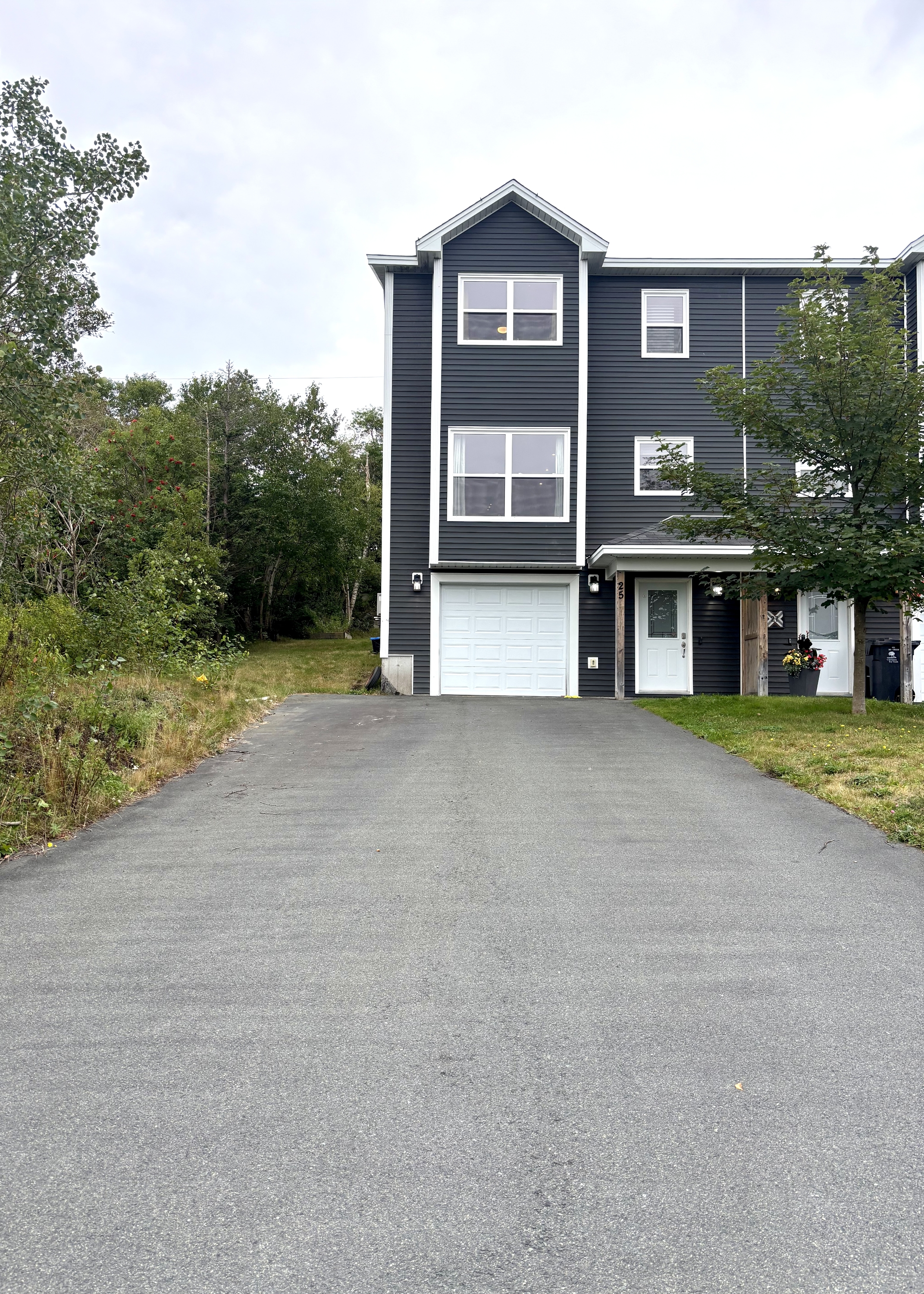 25 Rockland Heights