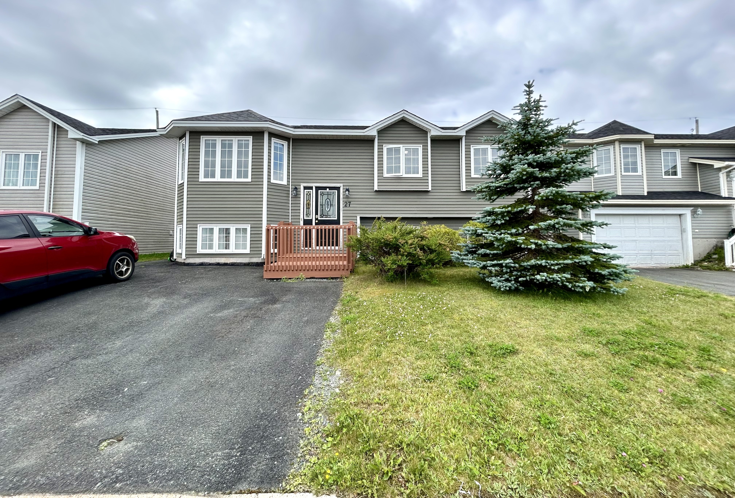 27 Newhook Place - Main